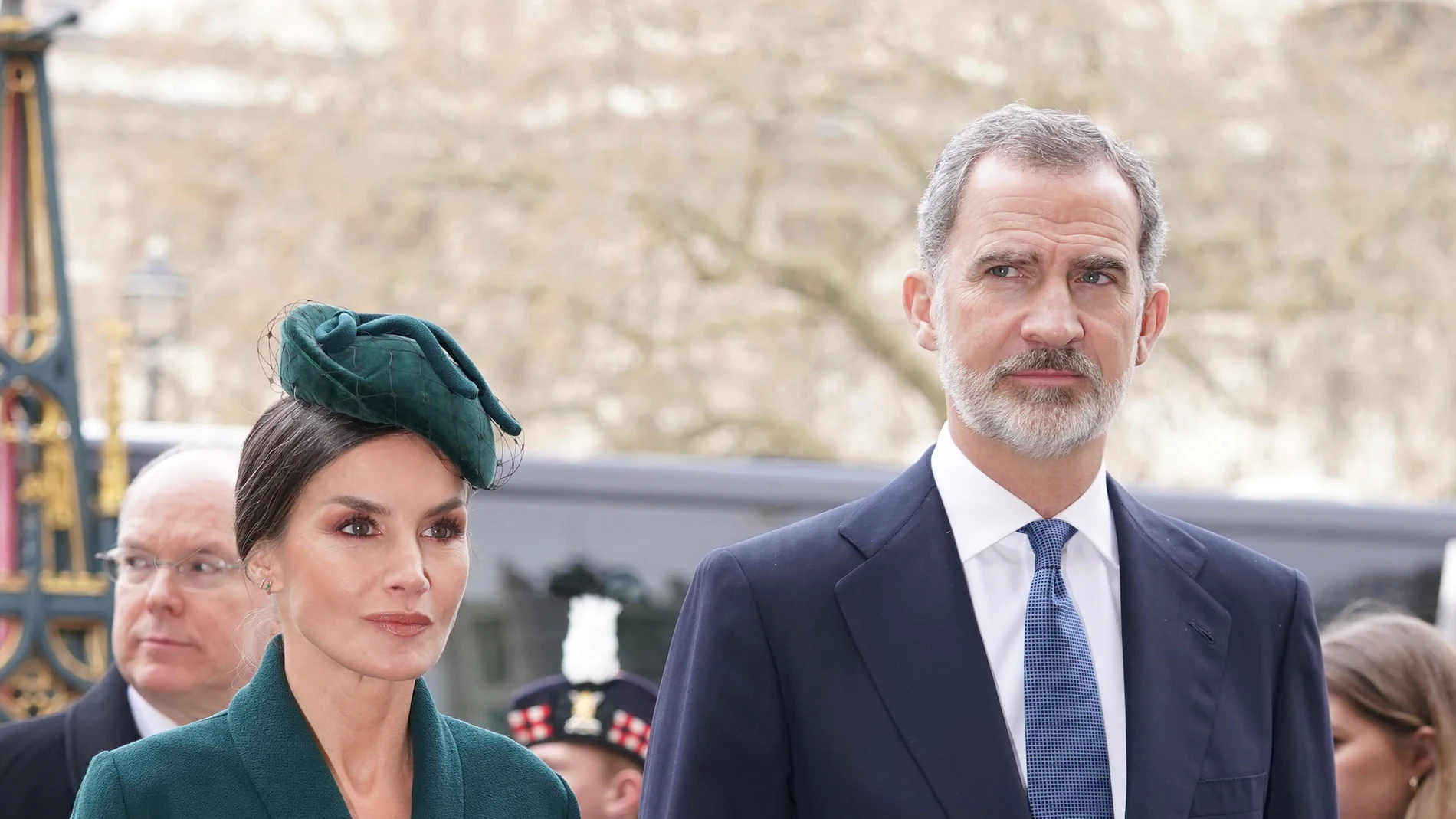 Don Felipe y Doña Letizia, en la solemne despedida de Felipe de Edimburgo