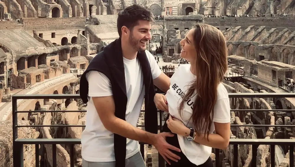 Gonzalo Melero con Lucía Villalón en Roma.