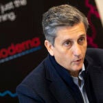 Entrevista al director general de Moderna en España, Juan Carlos Gil Rubio.