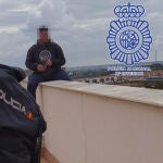 Imagen del rescate difundida por la Policía