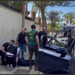 Momeento de la detención por parte de los agentes de la Guardia Civil