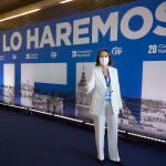 La Secretaria General del Partido Popular, Cuca Gamarra, posa en el segundo y último día del congreso del PP