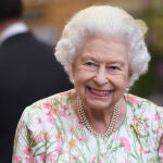 La reina Isabel II asiste a un evento en el Eden Project en celebración de la iniciativa The Big Lunch, durante la cumbre del G7 en Cornualles. Fecha de la imagen: viernes 11 de junio de 2021.