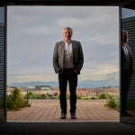 Ruud Dobber, vicepresidente de AstraZeneca, en las futuras nuevas oficinas de la farmacéutica en Las Tablas (Madrid)