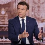 El presidente Emmanuel Macron defiende la legalidad de los contratos con la consultora McKinsey
