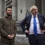 El presidente ucraniano, Volodimir Zelenski y el primer ministro británico, Boris Johnson, en Kiev, la semana pasada