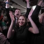 Simpatizantes de Marine Le Pen celebran el resultado de la candidata en las elecciones