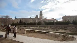 Parque Arqueológico del Botánico de Salamanca que se puede visitar con mascota Parque Arqueológico del Botánico de Salamanca que se puede visitar con mascota