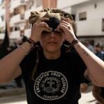 Una costalera de la Real Hermandad y Cofradía del Santísimo Cristo del Amor de Córdoba