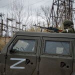 Un blindado ruso en Luhansk 