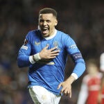 James Tavernier celebra uno de sus goles contra el Braga, en la Europa League.