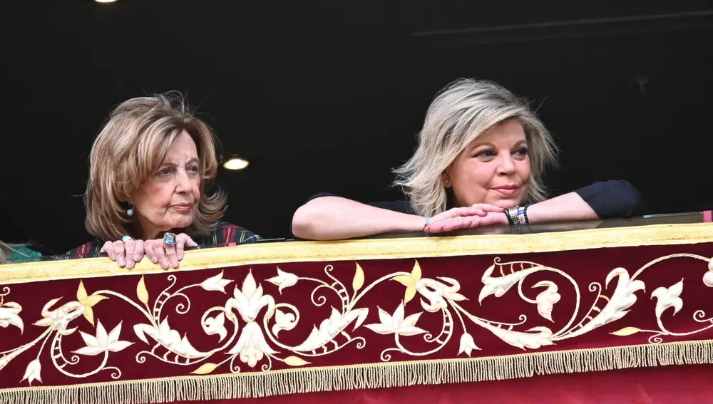 María Teresa Campos y Terelu Campos en la Semana Santa de Málaga
