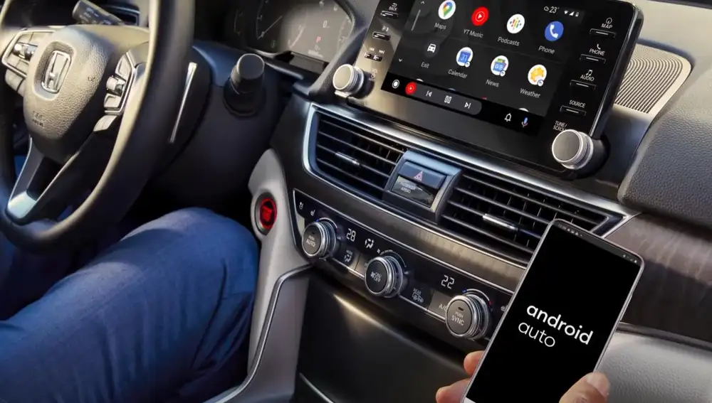 Cómo guardar dónde has aparcado el coche en Android Auto.