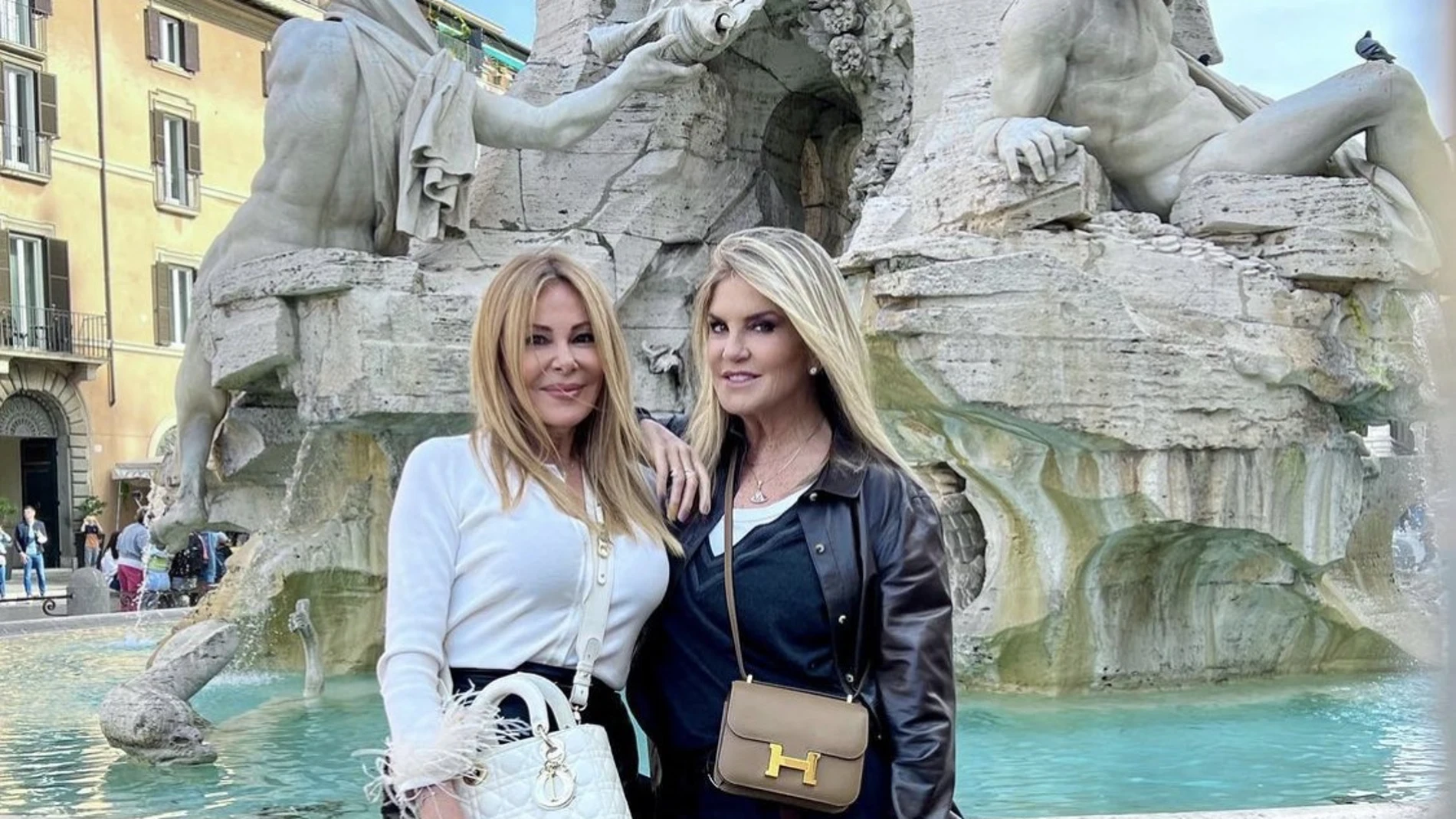 Ana Obregón y Susana Uribarri en Roma