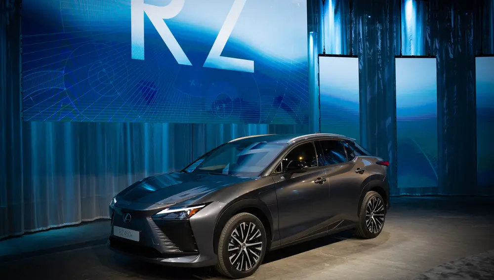 Así es el diseño del nuevo RZ450, el SUV eléctrico de Lexus