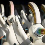 Un centenar de figuras de Curro, la mascota de la Exposición Universal, Expo 92, se encuentran en un enorme almacén de anticuario de la empresa “Romano antigüedades”, en Alcalá de Guadaíra (Sevilla). EFE/ Raúl Caro.