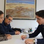 El letrado Benlliure en su despacho