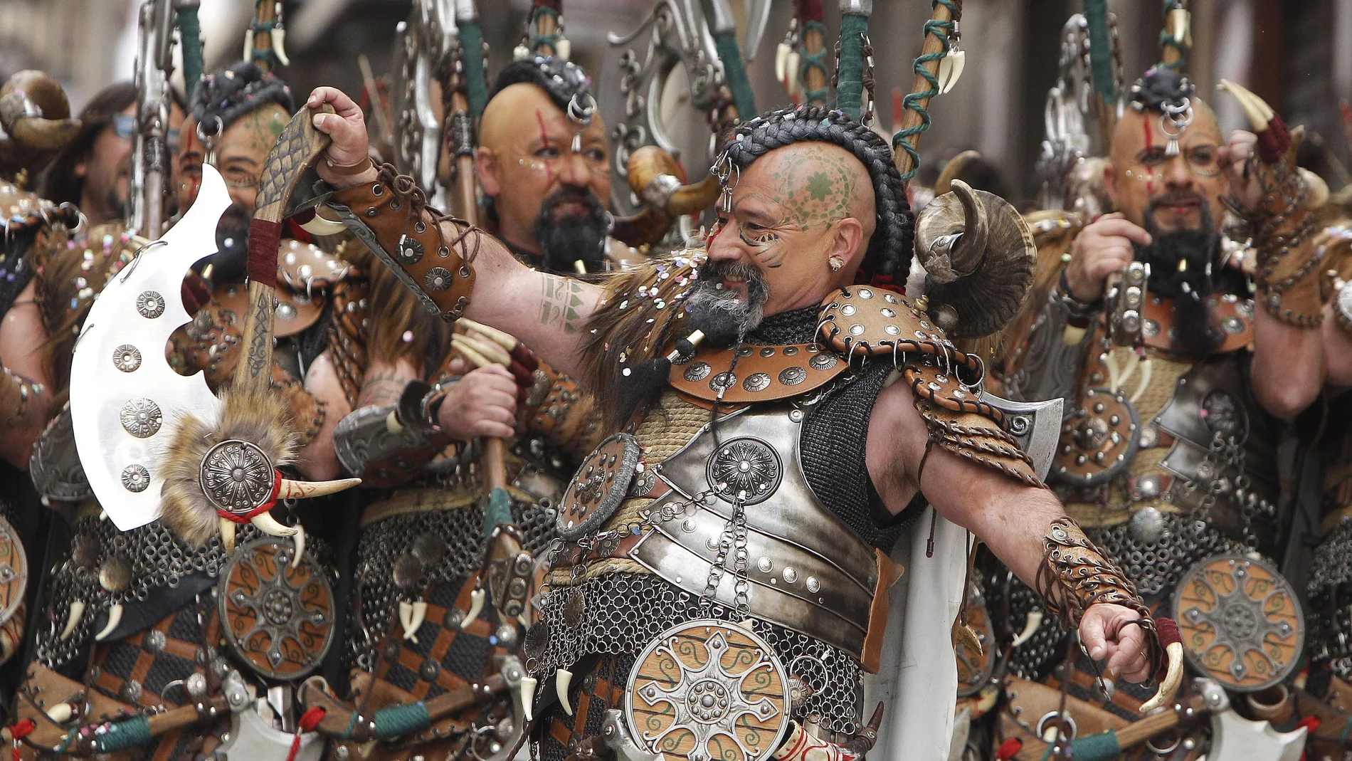 Una imagen de los Moros y Cristianos de Alcoy (Alicante)