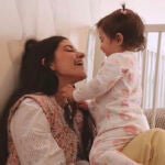 María García de Jaime con su hija, Catalina.