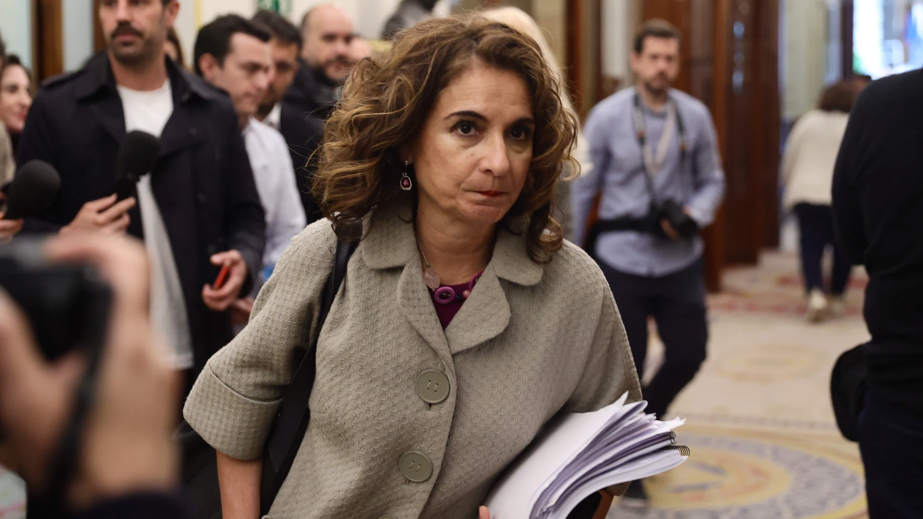 La ministra de Hacienda y Función Pública, María Jesús Montero, a su llegada a una sesión plenaria, en el Congreso de los Diputados