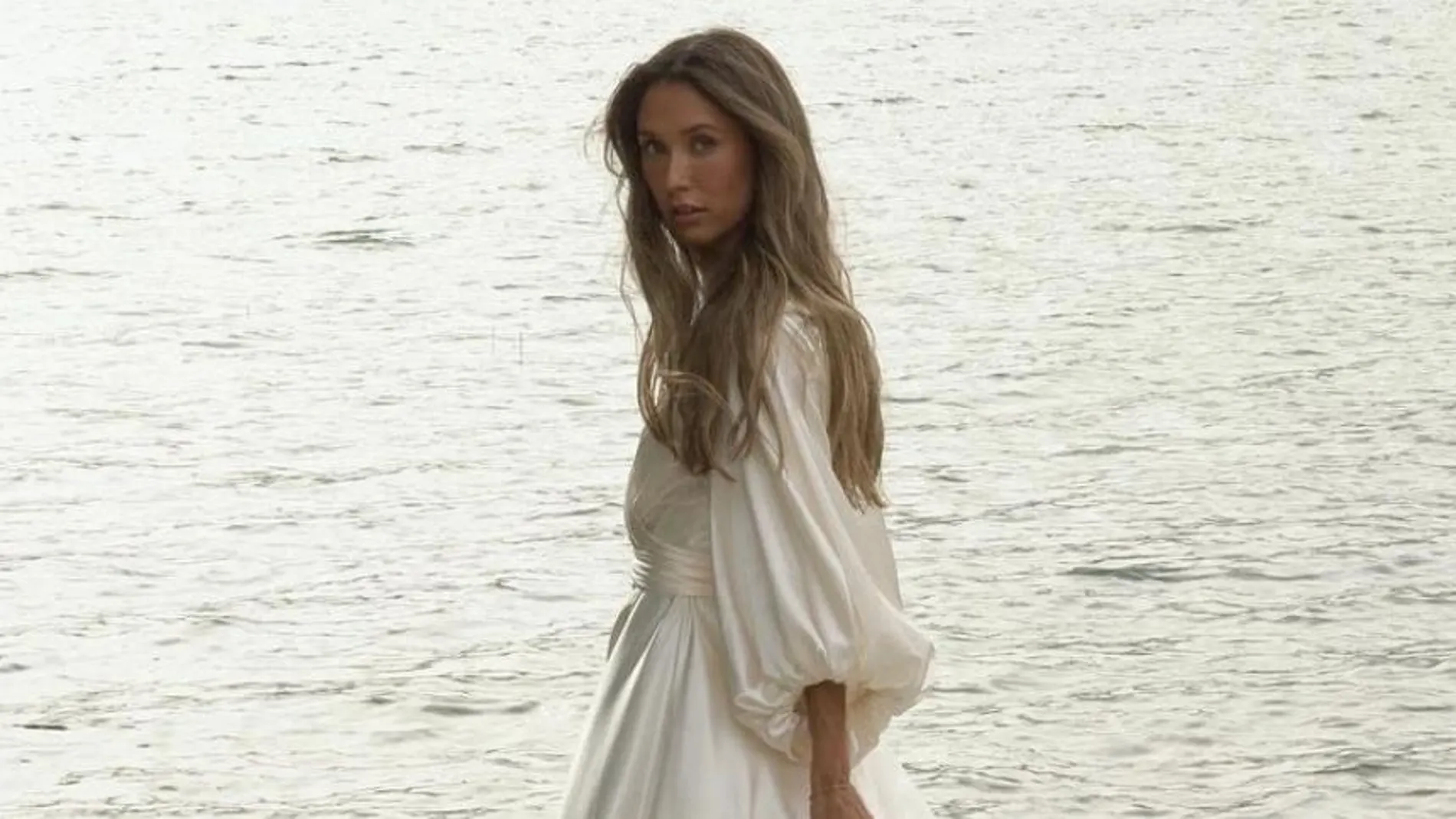 Grace Villarreal con su look más nupcial.