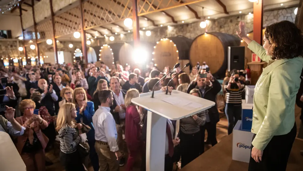 15. Ayuso, tras su intervención en la espicha con militantes del PP de Asturias