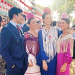 Victoria Federica disfrutando con sus amigos de la Feria de Abril.