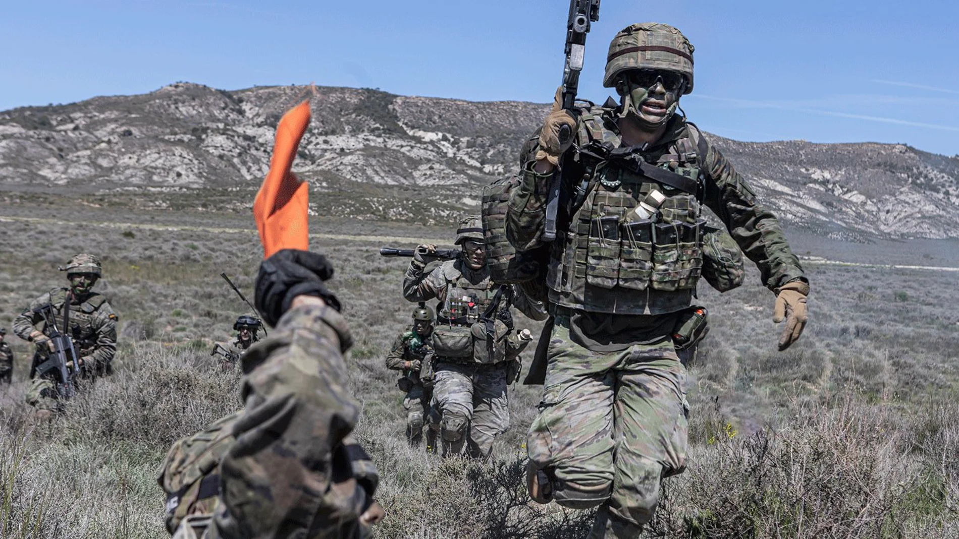 Soldados españoles encuadrados en la División Castillejos participan en las maniobras Quick Lion el pasado fin de semana