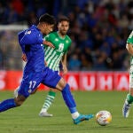 Mathías Olivera con el Getafe. EFE/Juan Carlos Hidalgo