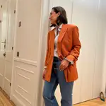 Tamara Falcó con vaqueros flare.