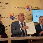 Los presidentes de la Diputación y de la Cámara de Comercio, Miguel Ángel de Vicente y Pedro Palomo, respectivamente