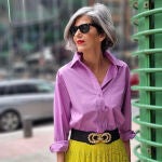 Carmen Gimeno con falda midi de Zara.