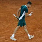  El puntazo de Alcaraz ante Basilashvili que puso en pie la Pista Manolo Santana de Madrid (vídeo)
