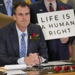 El gobernador de Oklahoma Kevin Stitt