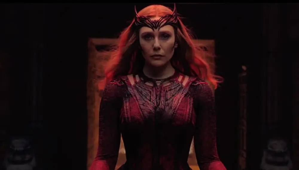 Elizabeth Olsen es la gran protagonista, junto a Benedict Cumberbatch, de "Doctor Strange en el multiverso de la locura"