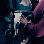 Imagen de la detención del pederasta de Torrejón de Ardoz, que se ocultó en su domicilio durante cuatro años