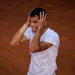 Alcaraz celebra su victoria en los cuartos ante Nadal