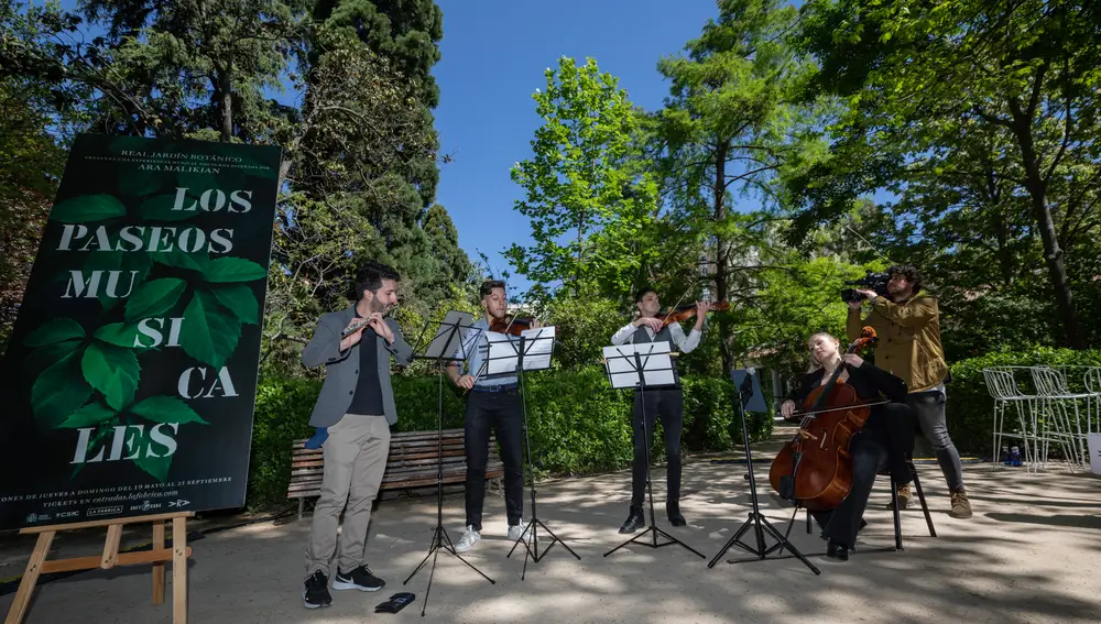Entrevista a Ara Malikian en el Real Jardin Botanico