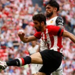 El delantero del Athletic Club Raúl García.- EFE/Miguel Toña