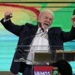 El ex jefe de Estado (2003-2010) es favorito para las elecciones del próximo 2 de octubre