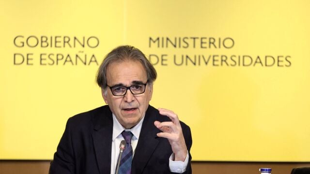 El ministro de Universidades, Joan Subirats, presenta el nuevo borrador de anteproyecto de Ley Orgánica del Sistema Universitario, en el Ministerio de Universidades, a 9 de mayo de 2022, en Madrid (España). Esta ley fomenta un sistema universitario de calidad asegurando el cumplimiento de determinados requisitos mínimos para la creación y reconocimiento de centros universitarios, tanto públicos como privados, así como para el desarrollo de sus actividades. Asimismo, se establece la obligación de control y evaluaciones de calidad, tanto externos, a través de las agencias estatal y autonómicas, como internos, a través de los órganos correspondientes. Por otra parte, se introducen mecanismos para la acreditación y para la evaluación de la docencia, de la investigación y de la transferencia del conocimiento.09 MAYO 2022Eduardo Parra / Europa Press09/05/2022