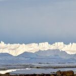 La costa de la Tierra de la Princesa Isabel. El lago Snow Eagle se encuentra unos cientos de kilómetros hielo adentro bajo la misma capa de hielo