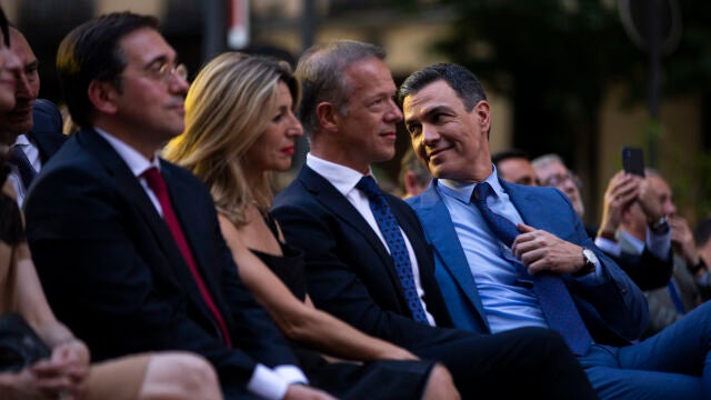Acto en la Plaza de la Marina Española, sede del Senado, con la presencia del presidente de la institución, Ander Gil, el presidente del Gobierno Pedro Sánchez, y la mayoría de los ministros