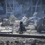 Edificio destruido por un ataque ruso en Odesa