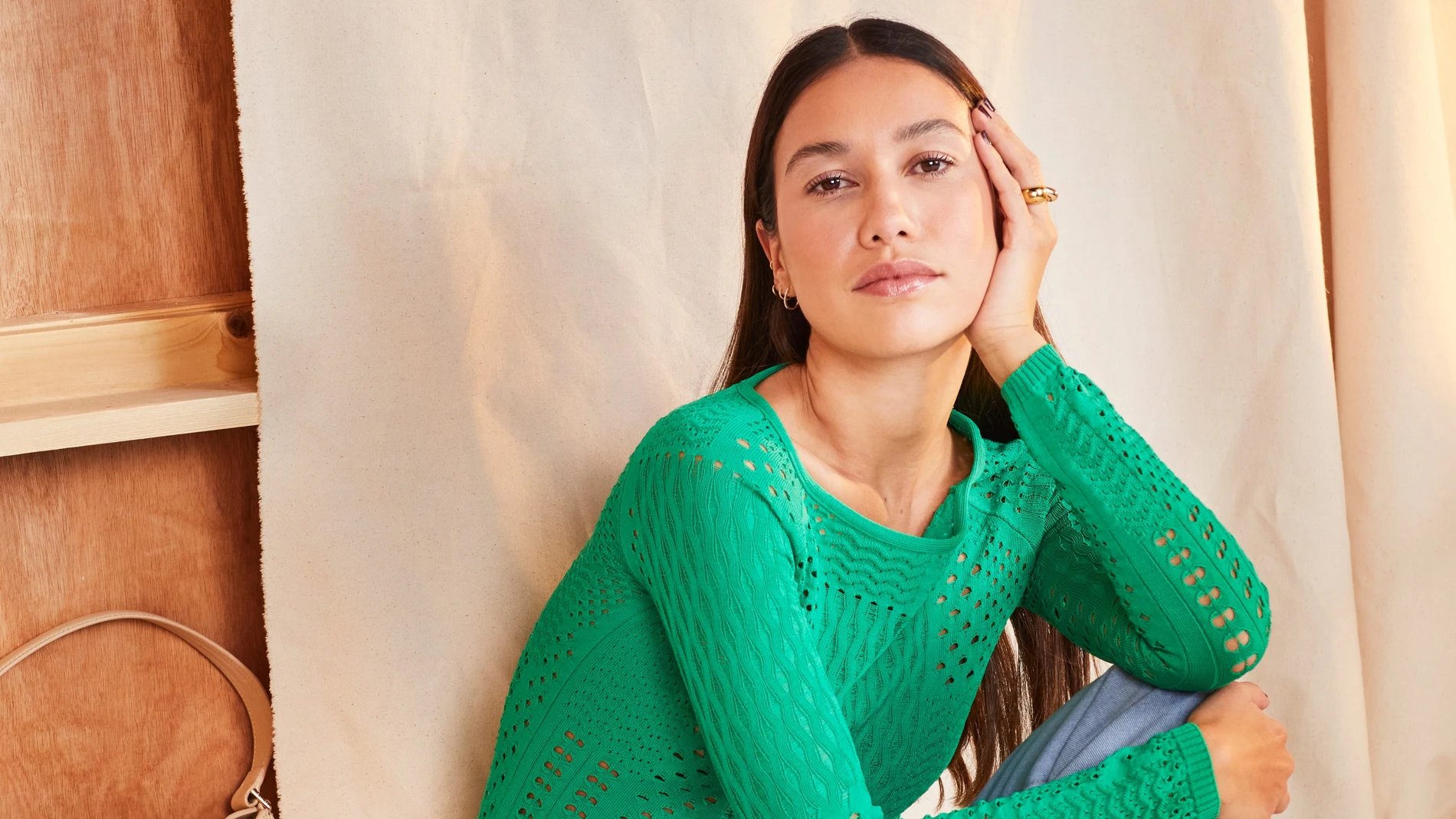 Imagen de Melissa Villarreal con look creado de Amazon Fashion.
