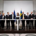 Los ministros de Exteriores y Defensa suecos junto a representantes de los partidos presentan el informe sobre seguridad nacional