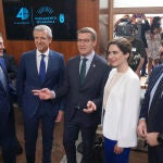 Feijóo (centro) estuvo ayer en la toma de posesión de Alfonso Rueda como presidente de la Xunta junto a Mañueco, Ayuso y López Miras