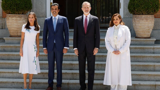 Los reyes Felipe y Letizia reciben al emir de Catar, el jeque Tamim Bin Hamad Al Thani y a su esposa, Jawaher Bint Hamad Bin Suhaim Al Thani.