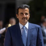 El emir de Catar, Tamim bin Hamad al Thani, a su llegada al Senado de Madrid donde ha sido recibido por las Cortes con motivo de la visita de Estado a España