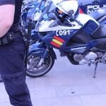 Fwd: Nota De Prensa Y Fotografía De Recurso: " La Policía Nacional Detiene A Un Hombre Por Agredir A Otro Que Se Negó A Entregarle Dinero Por Aparcar El Coche" POLICÍA NACIONAL 12/05/2022